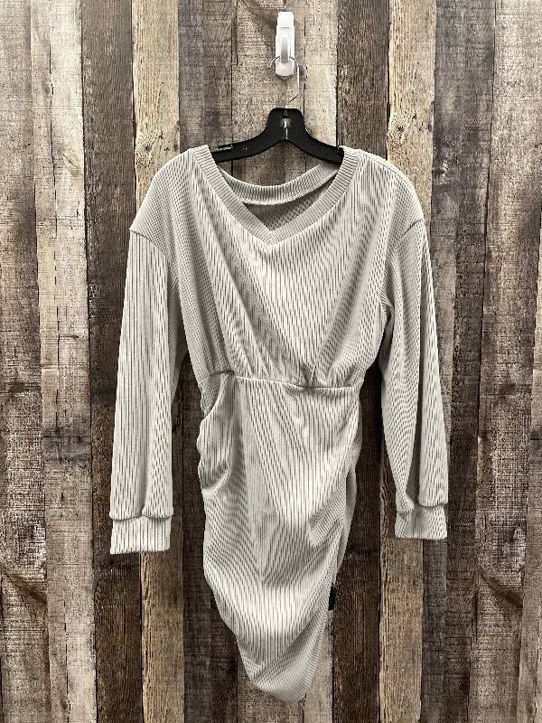 Dress Casual Midi By Shein In Grey, Size: L